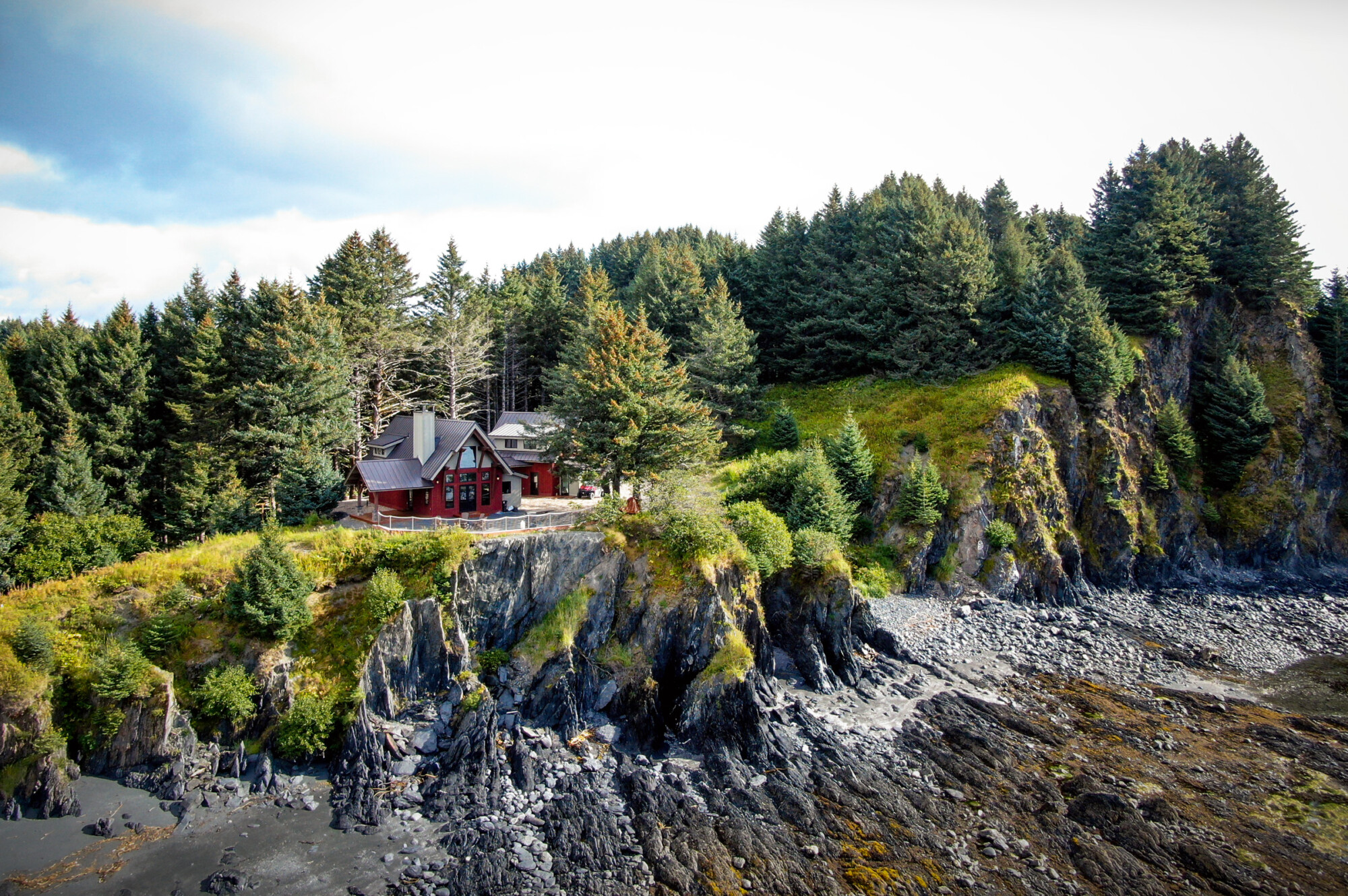 The Kodiak Cabin in <a href="https://www.timberbuilt.com/blog/kodiak-cabin/" target="_blank" rel="noopener noreferrer">Kodiak, AK</a>.
Photo courtesy of <a href="https://www.haydenoutdoors.com/land-for-sale/the-luxury-cabin-at-cliff-point-estates/" target="_blank" rel="noopener noreferrer">Hayden Outdoors Real Estate Brokers</a>.